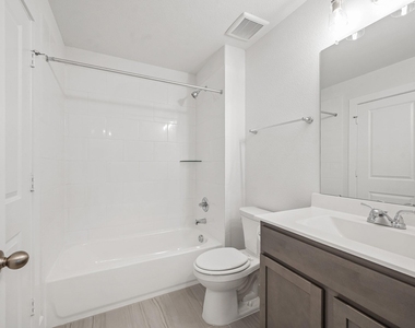 832 Sarasota Shore Drive - Photo Thumbnail 37
