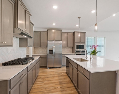 832 Sarasota Shore Drive - Photo Thumbnail 13