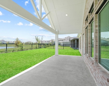 832 Sarasota Shore Drive - Photo Thumbnail 48
