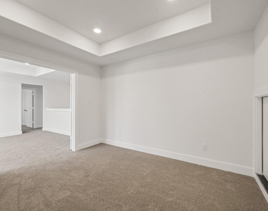 832 Sarasota Shore Drive - Photo Thumbnail 34