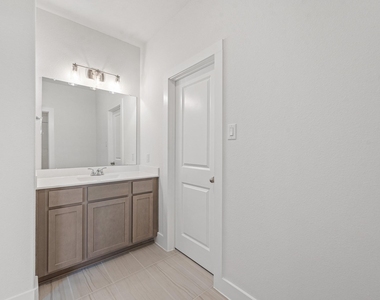 832 Sarasota Shore Drive - Photo Thumbnail 43