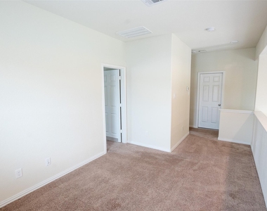 216 N Lynx Trail - Photo Thumbnail 31