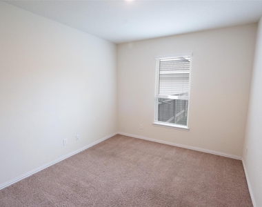 216 N Lynx Trail - Photo Thumbnail 26
