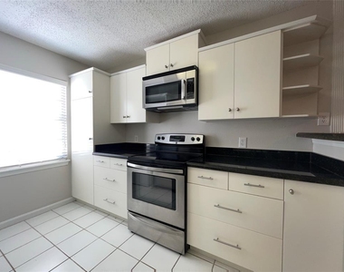 1502 Heights Boulevard - Photo Thumbnail 1