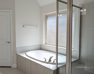 2043 Blackhawk Ridge Lane - Photo Thumbnail 14