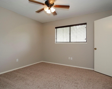 1 Greeningdon Street - Photo Thumbnail 11