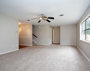 1 Greeningdon Street - Photo Thumbnail 5