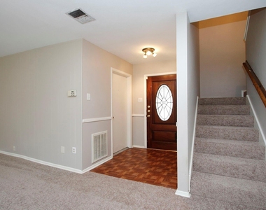 1 Greeningdon Street - Photo Thumbnail 4