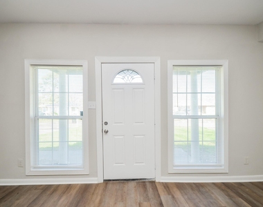 5238 Keystone Street - Photo Thumbnail 2
