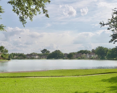 1839 Lake Winds Dr - Photo Thumbnail 33
