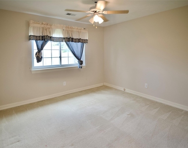 1839 Lake Winds Dr - Photo Thumbnail 28
