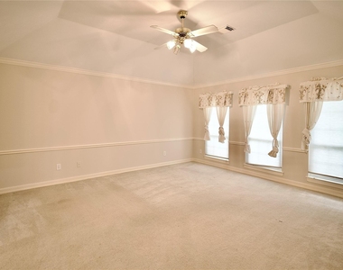 1839 Lake Winds Dr - Photo Thumbnail 19