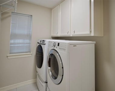 1839 Lake Winds Dr - Photo Thumbnail 23