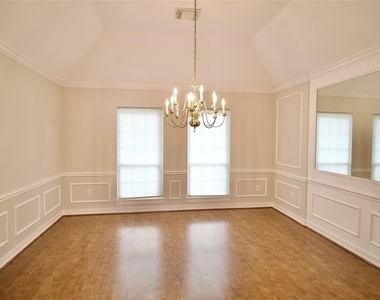 1839 Lake Winds Dr - Photo Thumbnail 16