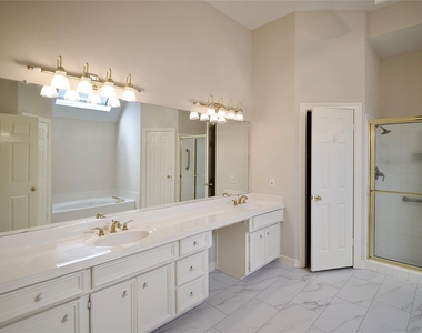 1839 Lake Winds Dr - Photo Thumbnail 21