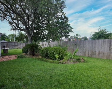 1839 Lake Winds Dr - Photo Thumbnail 6