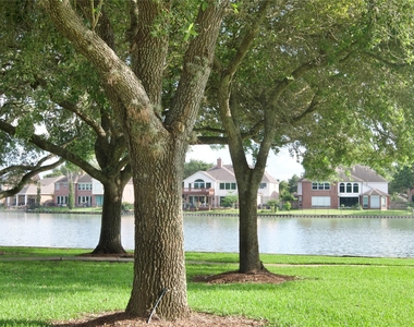 1839 Lake Winds Dr - Photo Thumbnail 30