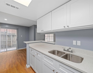 6415 South Lake Houston Parkway - Photo Thumbnail 4