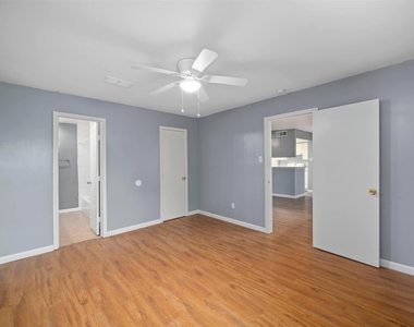 6415 South Lake Houston Parkway - Photo Thumbnail 9