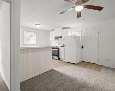 602 S 3rd Street - Photo Thumbnail 5