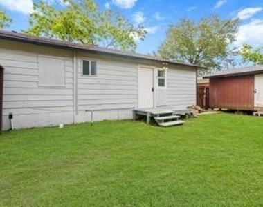 602 S 3rd Street - Photo Thumbnail 14