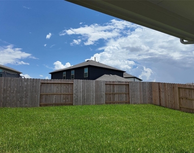 15917 Blass Valley Drive - Photo Thumbnail 12