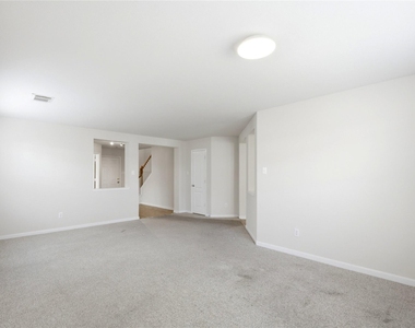 526 Remington Lodge Court - Photo Thumbnail 13