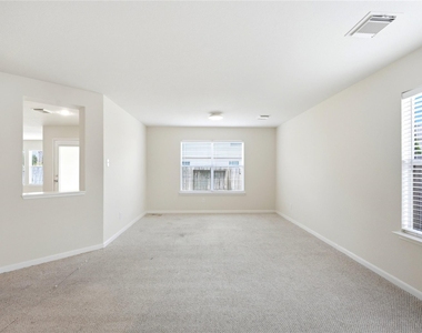 526 Remington Lodge Court - Photo Thumbnail 14