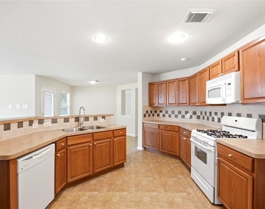 526 Remington Lodge Court - Photo Thumbnail 20