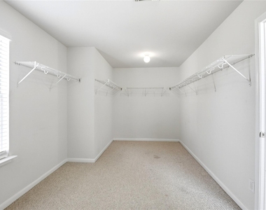 526 Remington Lodge Court - Photo Thumbnail 36