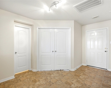 526 Remington Lodge Court - Photo Thumbnail 5