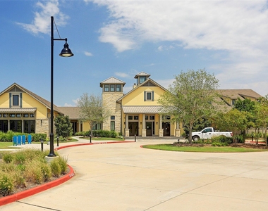 10410 Five Oaks Court - Photo Thumbnail 45