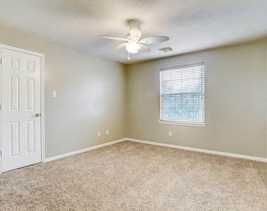 10410 Five Oaks Court - Photo Thumbnail 32