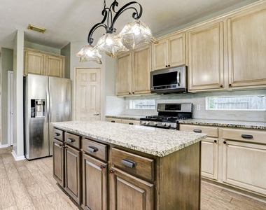 10410 Five Oaks Court - Photo Thumbnail 18