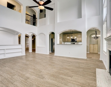 10410 Five Oaks Court - Photo Thumbnail 15