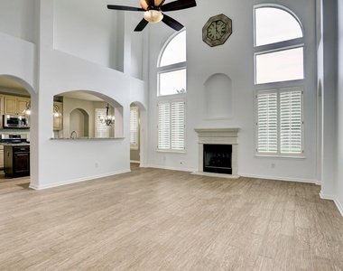 10410 Five Oaks Court - Photo Thumbnail 14
