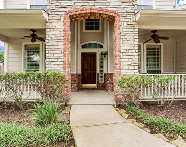 10410 Five Oaks Court - Photo Thumbnail 5