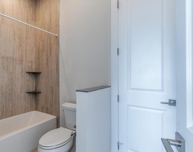645 W 16th Street - Photo Thumbnail 16