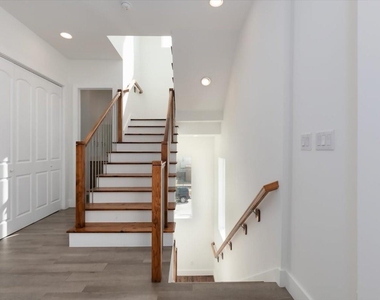 645 W 16th Street - Photo Thumbnail 5