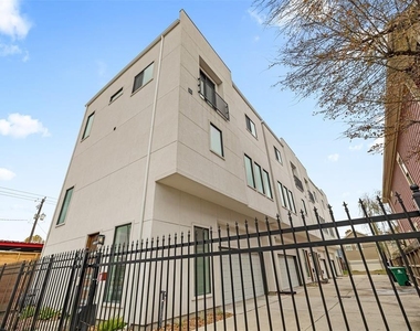 645 W 16th Street - Photo Thumbnail 1