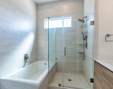 645 W 16th Street - Photo Thumbnail 23