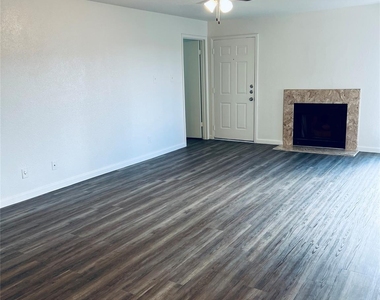 9700 Leawood Boulevard - Photo Thumbnail 3