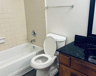 9700 Leawood Boulevard - Photo Thumbnail 5