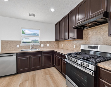 21415 Sagrantino Court - Photo Thumbnail 20