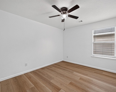 21415 Sagrantino Court - Photo Thumbnail 30