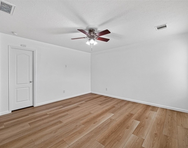 21415 Sagrantino Court - Photo Thumbnail 35