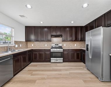 21415 Sagrantino Court - Photo Thumbnail 16