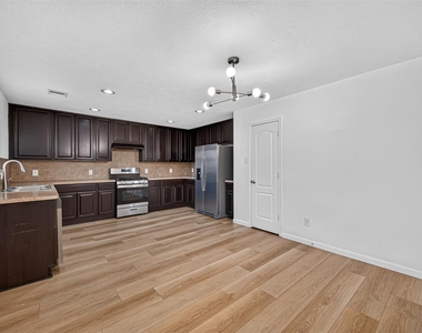 21415 Sagrantino Court - Photo Thumbnail 14