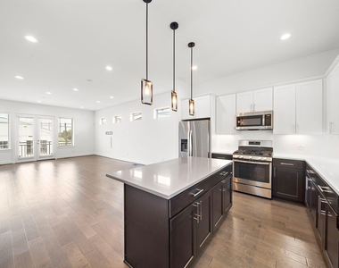 2603 Hutchins - Photo Thumbnail 19