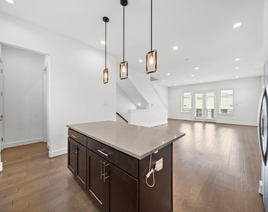 2603 Hutchins - Photo Thumbnail 20